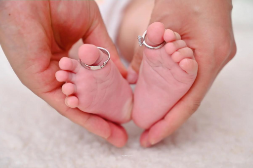 借卵生子机构宝宝打喷嚏发烧 借卵生子机构宝宝打喷嚏发烧